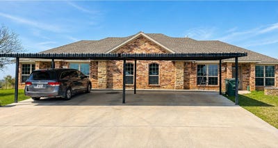 /international/us/399-erwin-road-poolville-tx-110107712629/