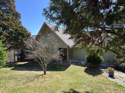 /international/us/792-edenwood-way-parrottsville-tn-110098245878/