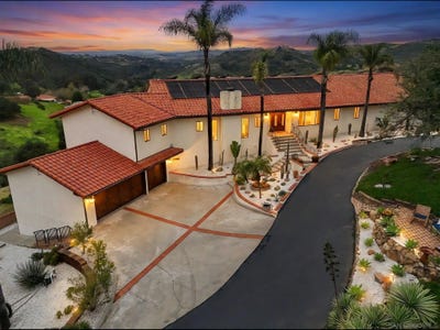 /international/us/29509-hoxie-ranch-rd-vista-ca-110108875963/