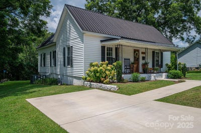 /international/us/622-grier-street-lincolnton-nc-110101095843/?lang=en