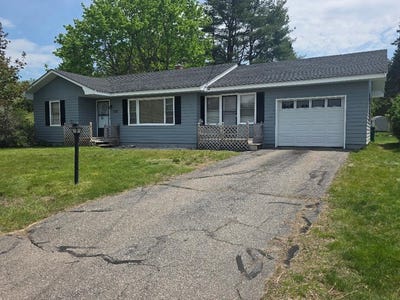 /international/us/529-portland-street-rochester-nh-110108498047/