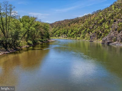 /international/us/1628-vista-river-road-paw-paw-wv-110107953887/