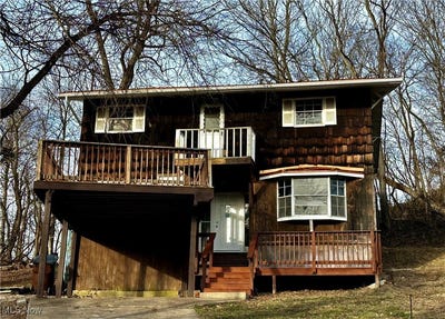 /international/us/2526-valley-view-drive-belpre-oh-110105274880/