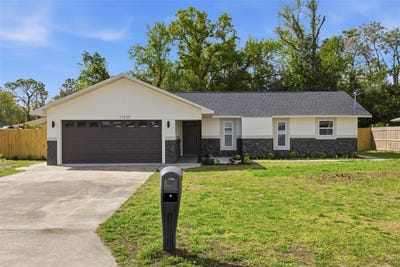 /international/us/11210-mercedes-street-spring-hill-fl-110106467244/
