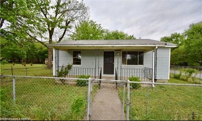 /international/us/401-s-main-st-sallisaw-ok-110106847581/