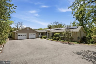 /international/us/620-lake-serene-drive-winchester-va-110107817949/