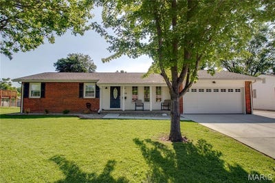 /international/us/429-texas-boulevard-bethalto-il-110108552219/