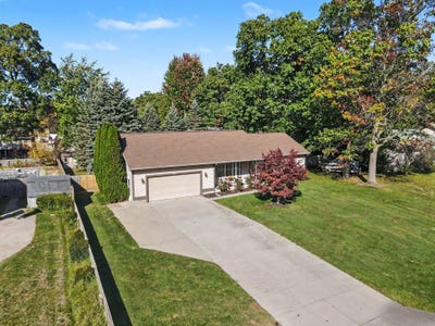 /international/us/3872-forest-edge-road-muskegon-mi-110120498718/