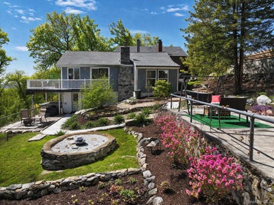 /international/us/18-pleasant-road-lake-peekskill-ny-110107289931/