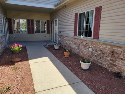 /international/us/2111-pine-ridge-ct-grafton-wi-110099576196/
