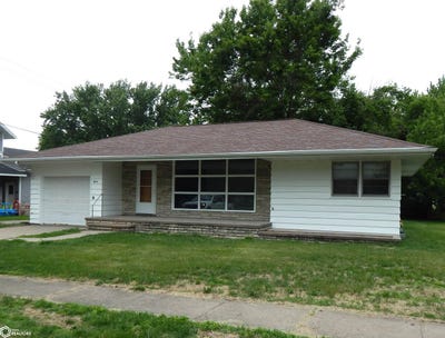 /international/us/602-s-4th-montezuma-ia-110108393338/