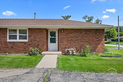 /international/us/1201-johnston-drive-aurora-il-110109167731/