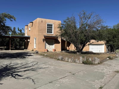 /international/us/116-brooks-st-taos-nm-110108917533/