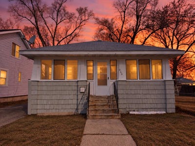 /international/us/866-fleming-avenue-muskegon-mi-110120459289/