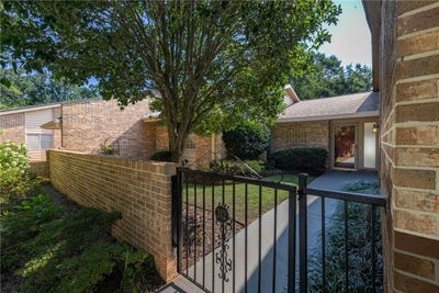 /international/us/312-downs-boulevard-clemson-sc-110109733647/