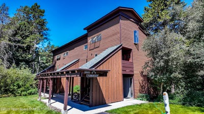 /international/us/3665-n-teton-drive-wilson-wy-110101237953/