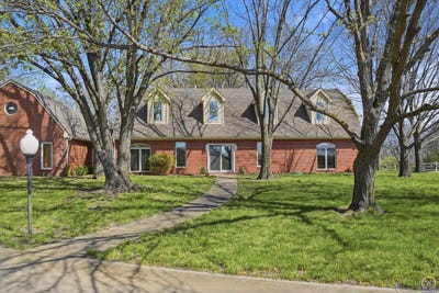 /international/us/1315-ne-46th-st-topeka-ks-110107048365/