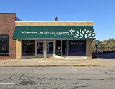 /international/us/332-river-street-manistee-mi-110103315516/
