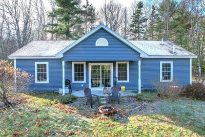 /international/us/37-sennett-way-ellsworth-me-110104551389/