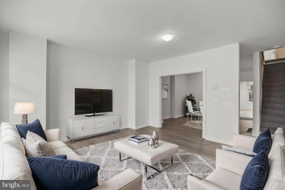/international/us/206-baldwin-street-philadelphia-pa-110109989419/