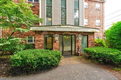 /international/us/10-beacon-st-woburn-ma-110120068334/