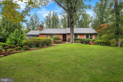 /international/us/6450-queen-anne-terrace-falls-church-va-110119966925/