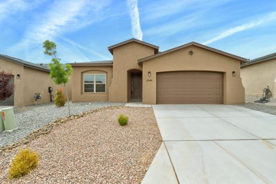 /international/us/4749-guadalupe-peak-street-sw-los-lunas-nm-110108353301/