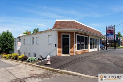 /international/us/1663-lincoln-highway-edison-nj-110101611352/