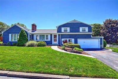 /international/us/62-meadowcrest-drive-cumberland-ri-110108686347/