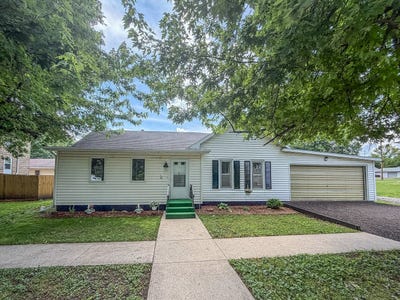 /international/us/305-n-william-street-farmer-city-il-110108748171/