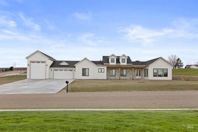 /international/us/22109-aura-vista-way-caldwell-id-110106433787/