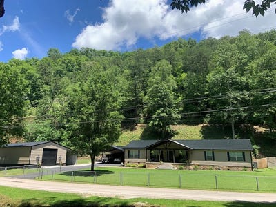 /international/us/204-gardner-fork-shelbiana-ky-110108933474/