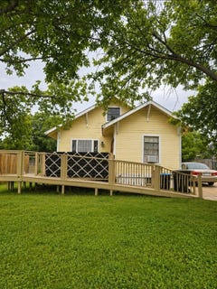 /international/us/3122-n-pecan-street-fort-worth-tx-110107693407/