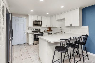 /international/us/615-beyer-way-san-diego-ca-110106143529/