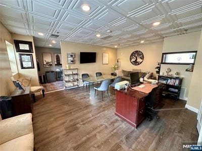 /international/us/336-1b-bloomfield-avenue-caldwell-nj-110099321316/