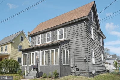/international/us/1013-n-chestnut-street-paulsboro-nj-110107416479/