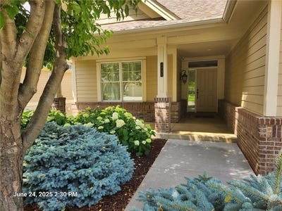 /international/us/4041-berkshire-road-sw-rochester-mn-110100480448/