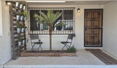 /international/us/8916-e-palms-park-drive-tucson-az-110109721453/