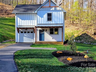 /international/us/24-salt-box-haven-burnsville-nc-110107001913/