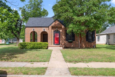 /international/us/204-s-nueces-street-coleman-tx-110108388785/