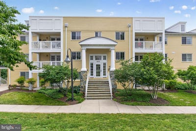 /international/us/4113-s-four-mile-run-drive-arlington-va-110109113295/