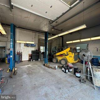 /international/us/8565-lincoln-way-w-saint-thomas-pa-110093727398/