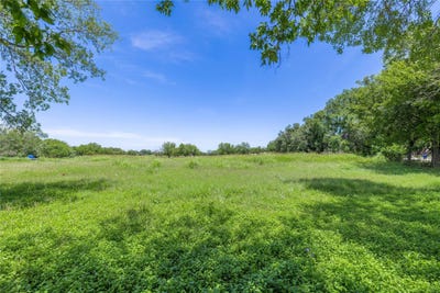 /international/us/idlewild-drive-brownwood-tx-110120453965/