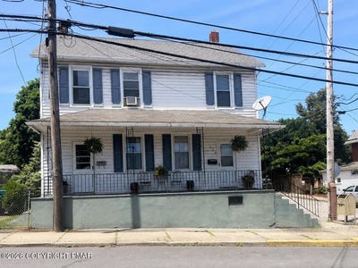/international/us/225-e-pennsylvania-avenue-pen-argyl-pa-110108890719/