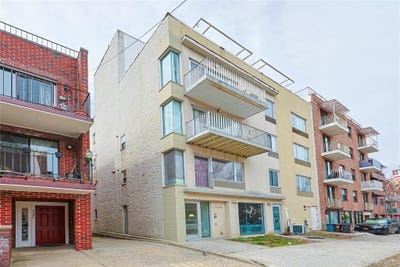 /international/us/7128-163rd-street-fresh-meadows-ny-110106727508/
