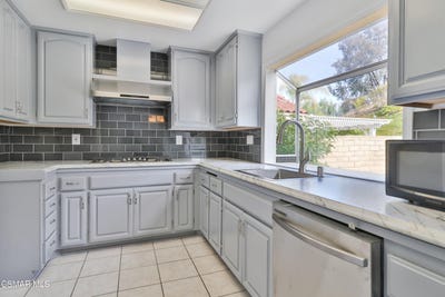 /international/us/4590-fern-valley-court-moorpark-ca-110108266080/