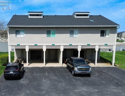 /international/us/6246-n-harris-harbor-drive-oak-harbor-oh-110107476901/
