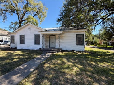 /international/us/424-church-street-sulphur-springs-tx-110120122438/