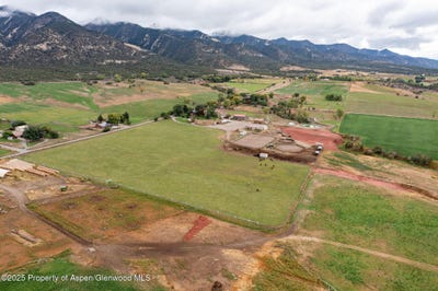 /international/us/1334-county-road-250-silt-co-110102521425/