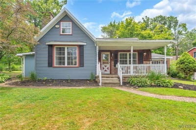 /international/us/9125-iroquois-street-evans-ny-110101190347/